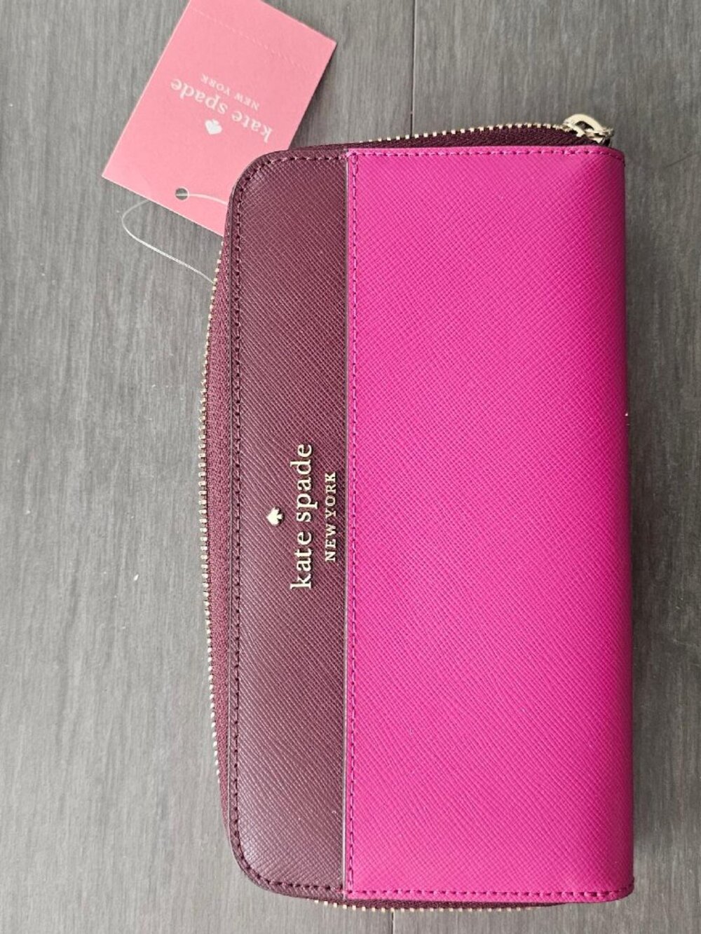 Kate Spade- Large zip Wallet NWT